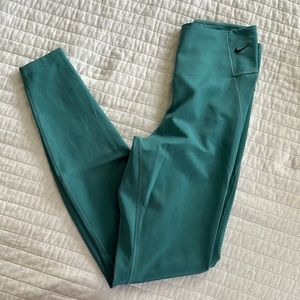 Nike leggings dri fit